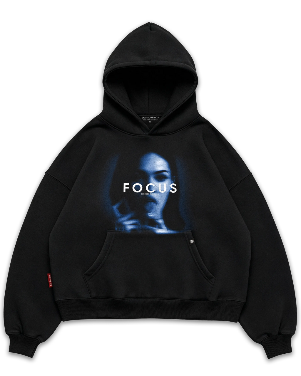 Los Surenos Focus siyah oversize boxy fit hoodie ön görünüm, mavi tonlarda megan fox portre grafik baskı ve “FOCUS” yazısı bulunan kapüşonlu sweatshirt. #siyah