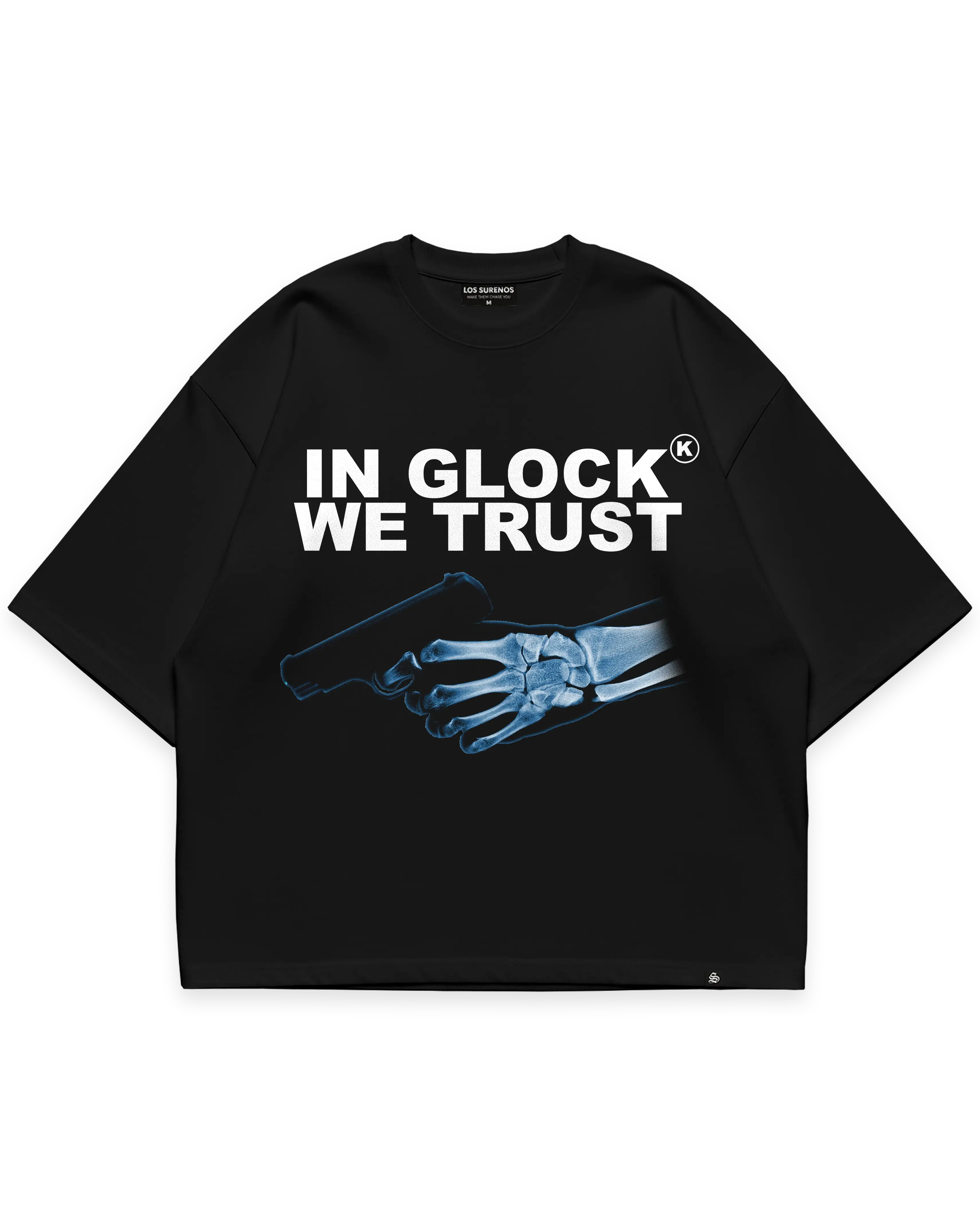 IN GLOCK WE TRUST TEE siyah oversize tshirt, mavi tonlarda x-ray iskelet el ve silah illüstrasyonlu grafik baskı, streetwear tasarım #siyah