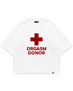 ORGASM DONOR TEE beyaz oversize tshirt, kırmızı artı sembolü ve yazı grafik baskılı streetwear tasarım #beyaz