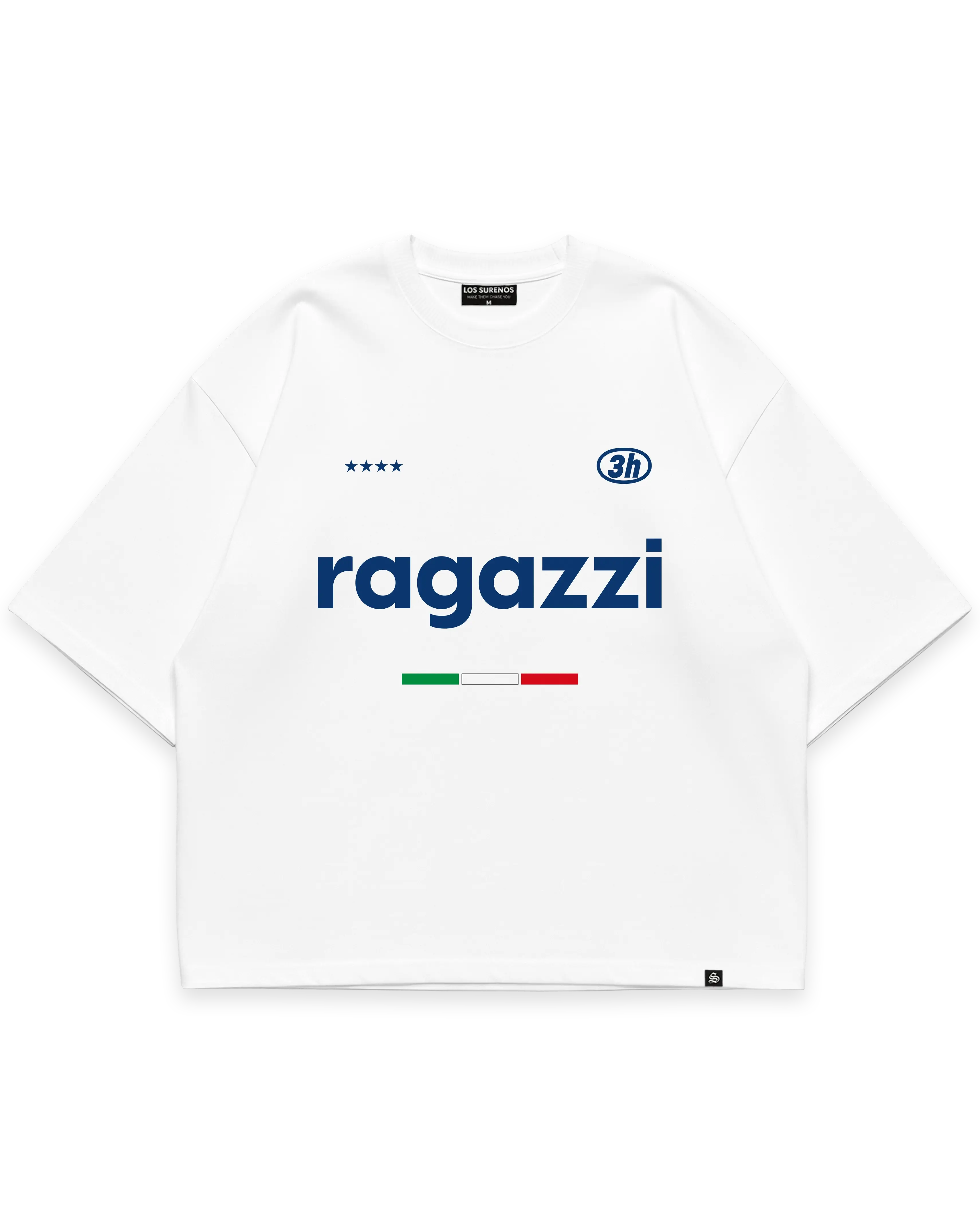 RAGAZZI TEE beyaz oversize boxy fit tshirt, “ragazzi” tipografili minimal grafik baskı, İtalyan bayrağı detayı ve yıldız ikonlarıyla modern streetwear tasarım #beyaz