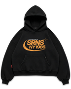 Los Surenos SRNS NY 1986 siyah oversize boxy fit hoodie, ön yüzde turuncu tonlu SRNS 1986 New York baskısı ve Make Them Chase You detayı, premium kalın kumaş streetwear kapüşonlu sweatshirt #siyah